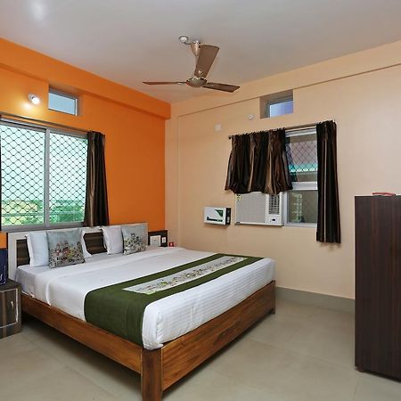 Krishna Residency Puri Bagian luar foto