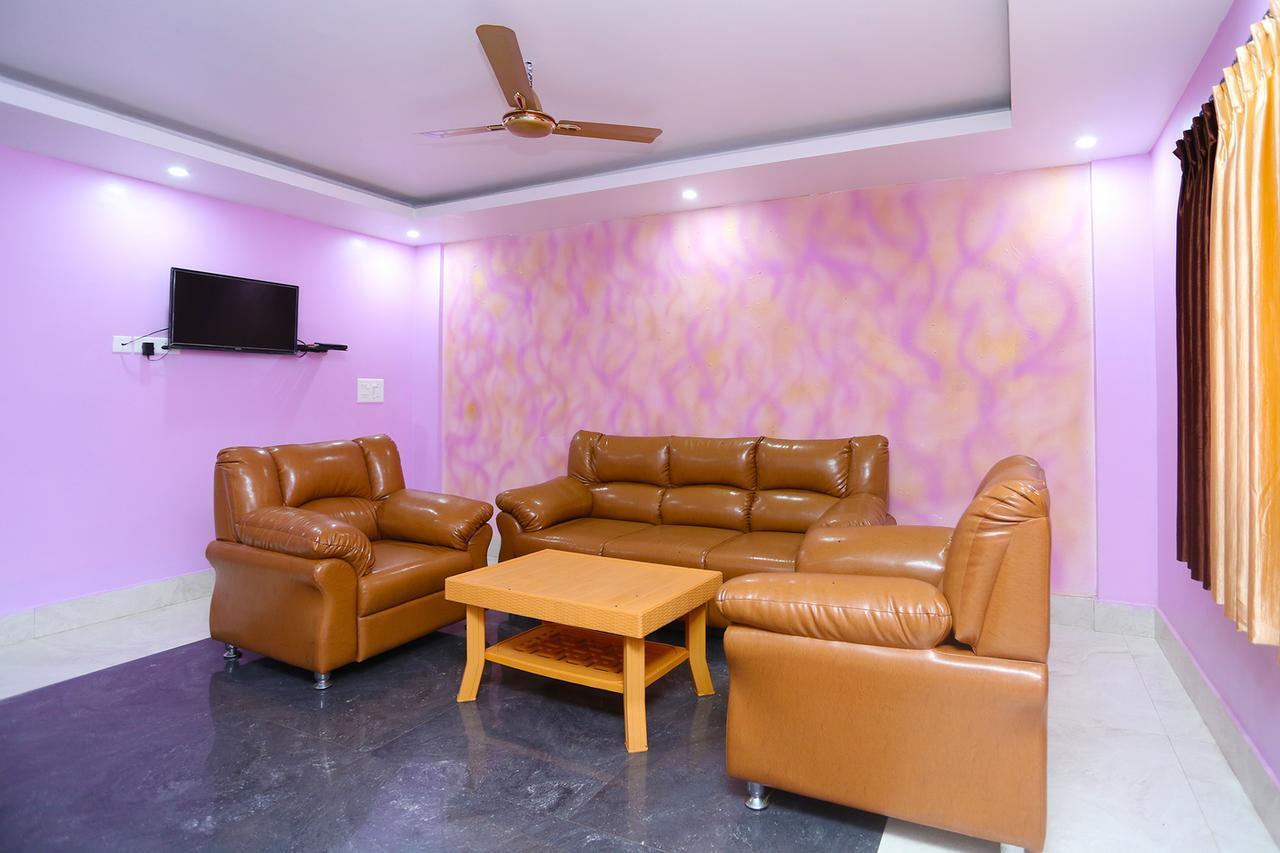 Krishna Residency Puri Bagian luar foto