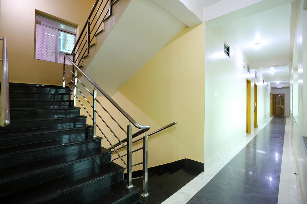 Krishna Residency Puri Bagian luar foto