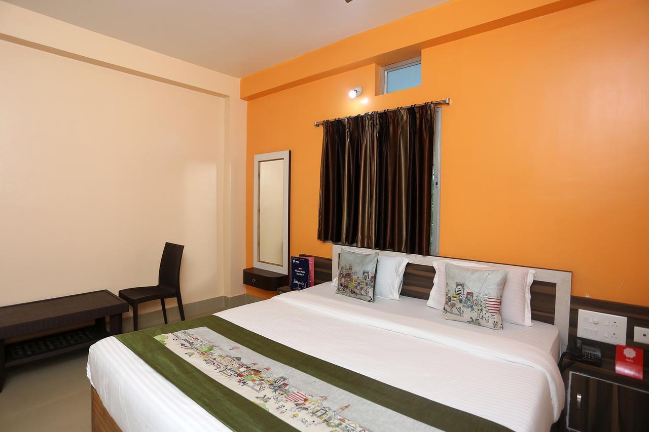 Krishna Residency Puri Bagian luar foto
