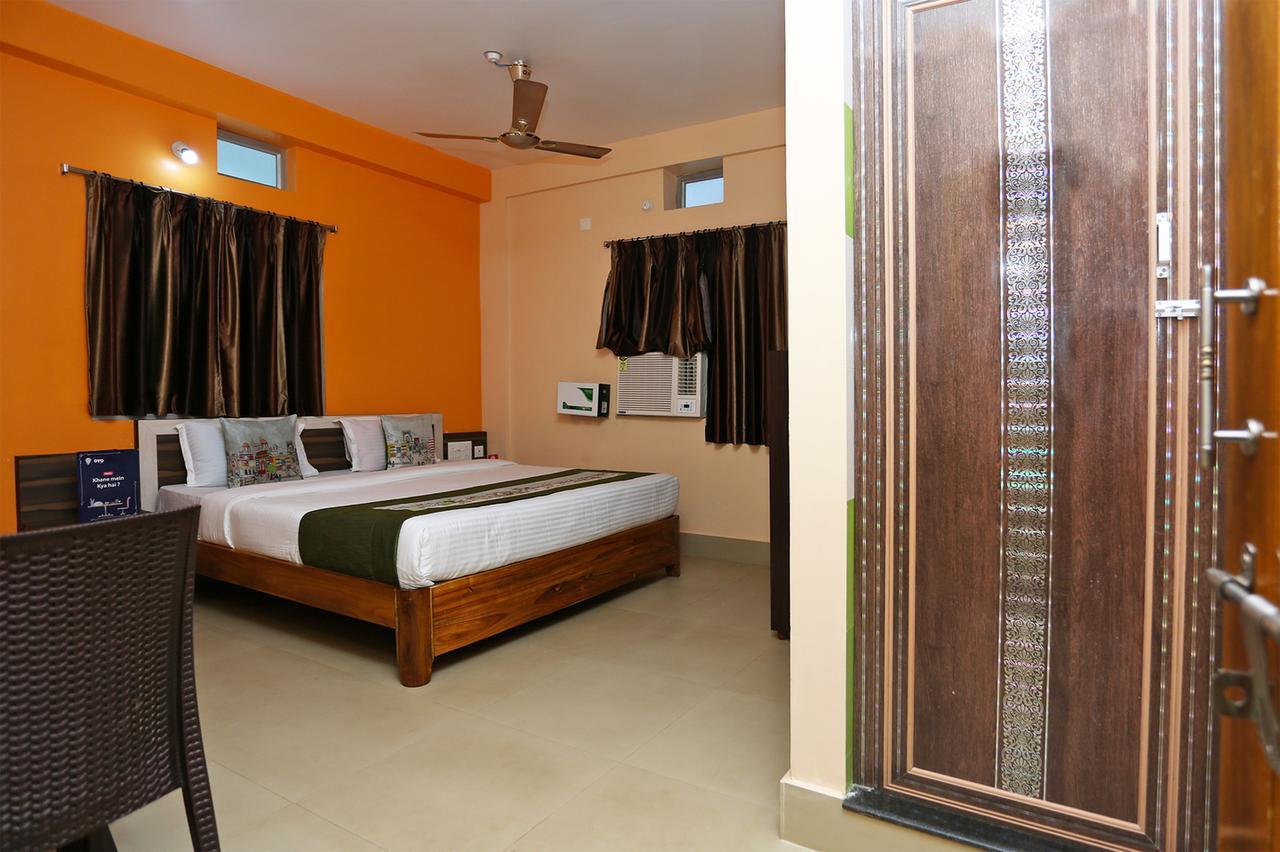 Krishna Residency Puri Bagian luar foto